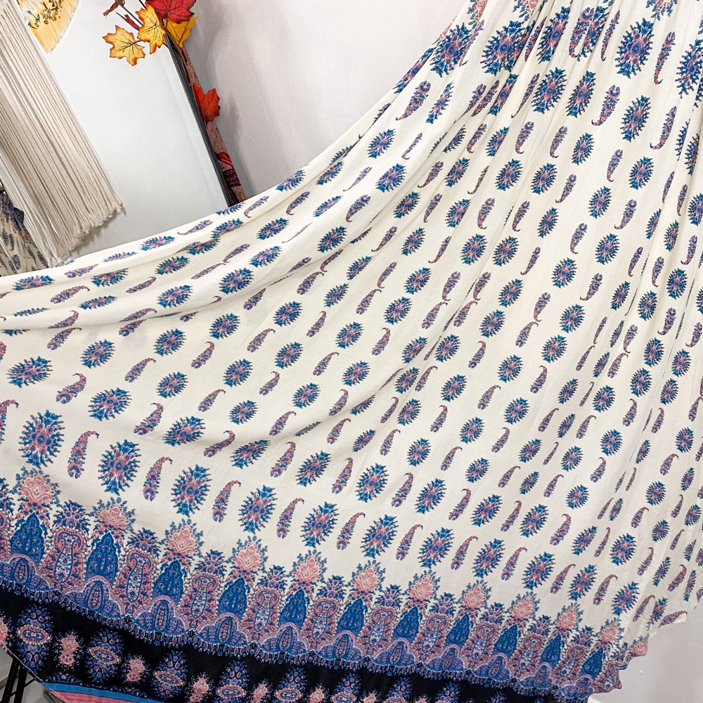 Lulu's Learn To Fly Cutout Boho Printed Flowy Max… - image 5